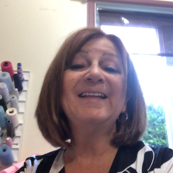 Meet your Posher, Ginette - Picture 1 of 1